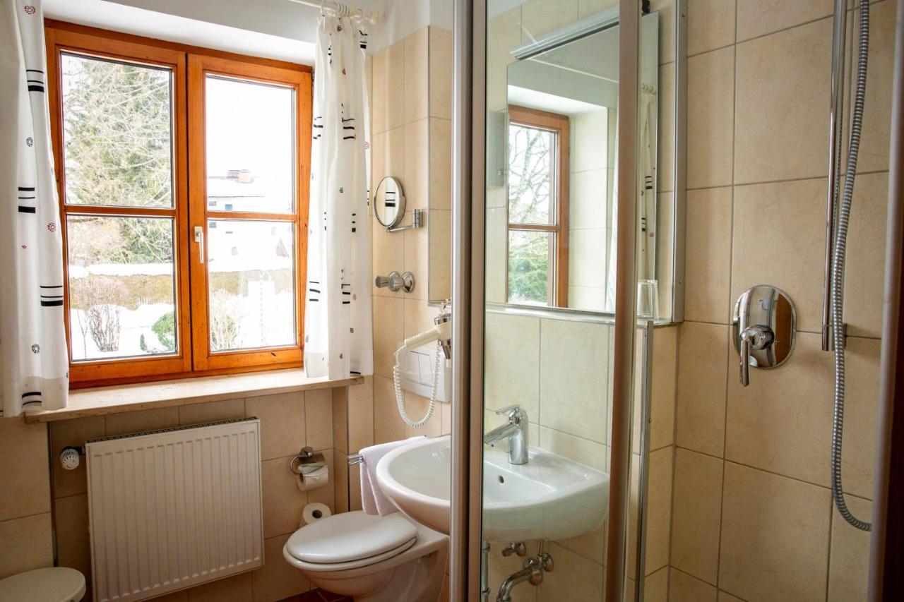 Hotel Gut Schwaige Ebenhausen エクステリア 写真
